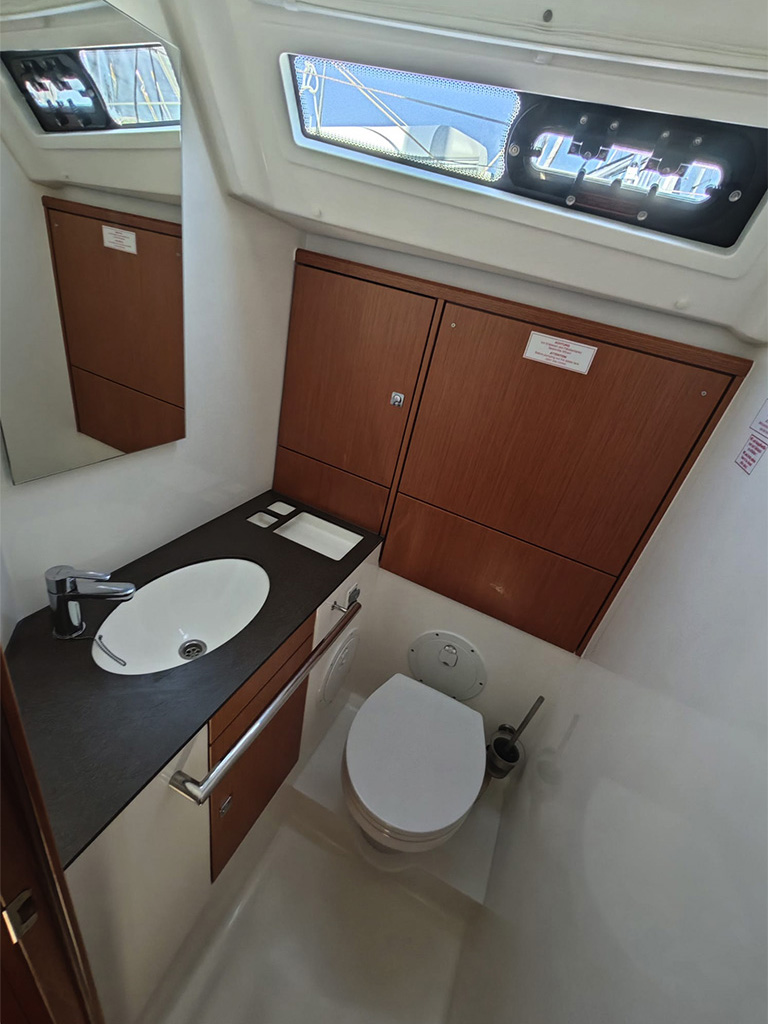 Photo #13 - Bavaria Cruiser 46 - 4 cab. (Sea Legend) en Krk - 40123
