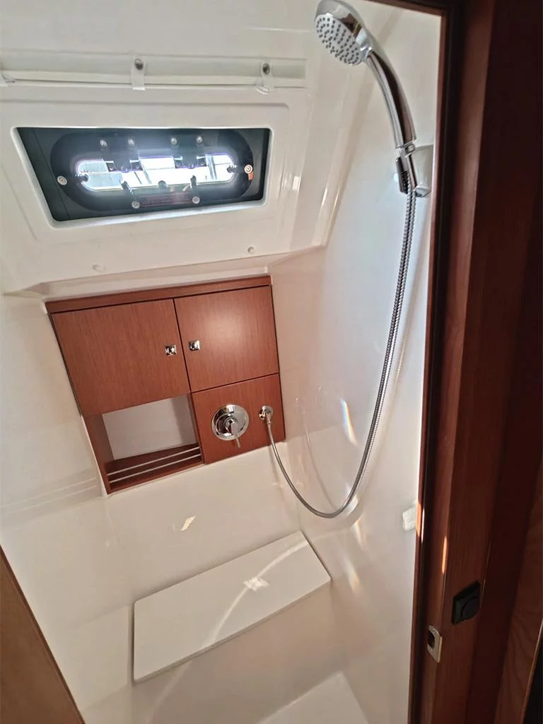 Bavaria Cruiser 46 - 4 cab. (Sea Legend)  - 13