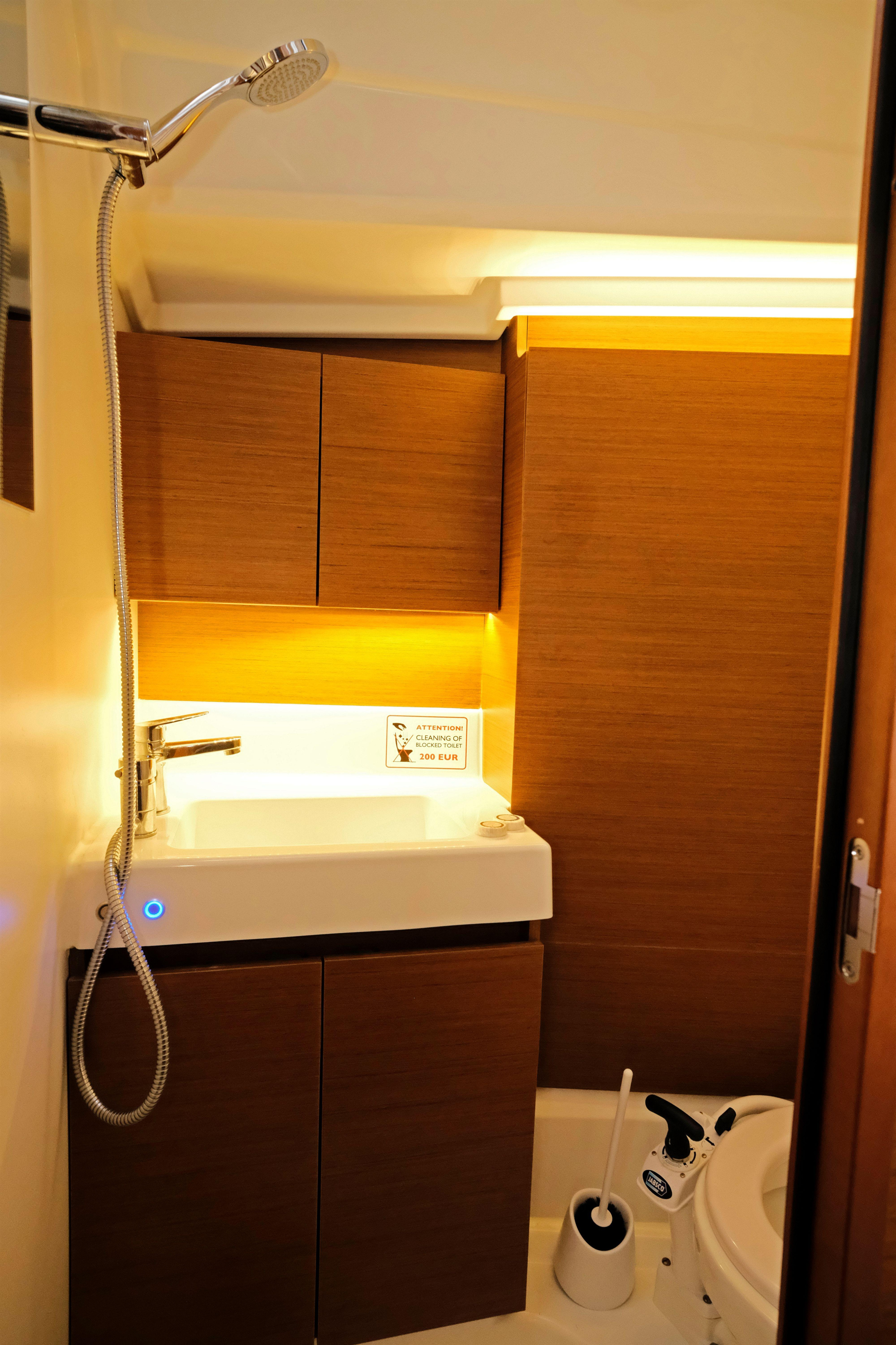 Photo #10 - Sun Odyssey 380 (Sea Kiss) en Split - 40182