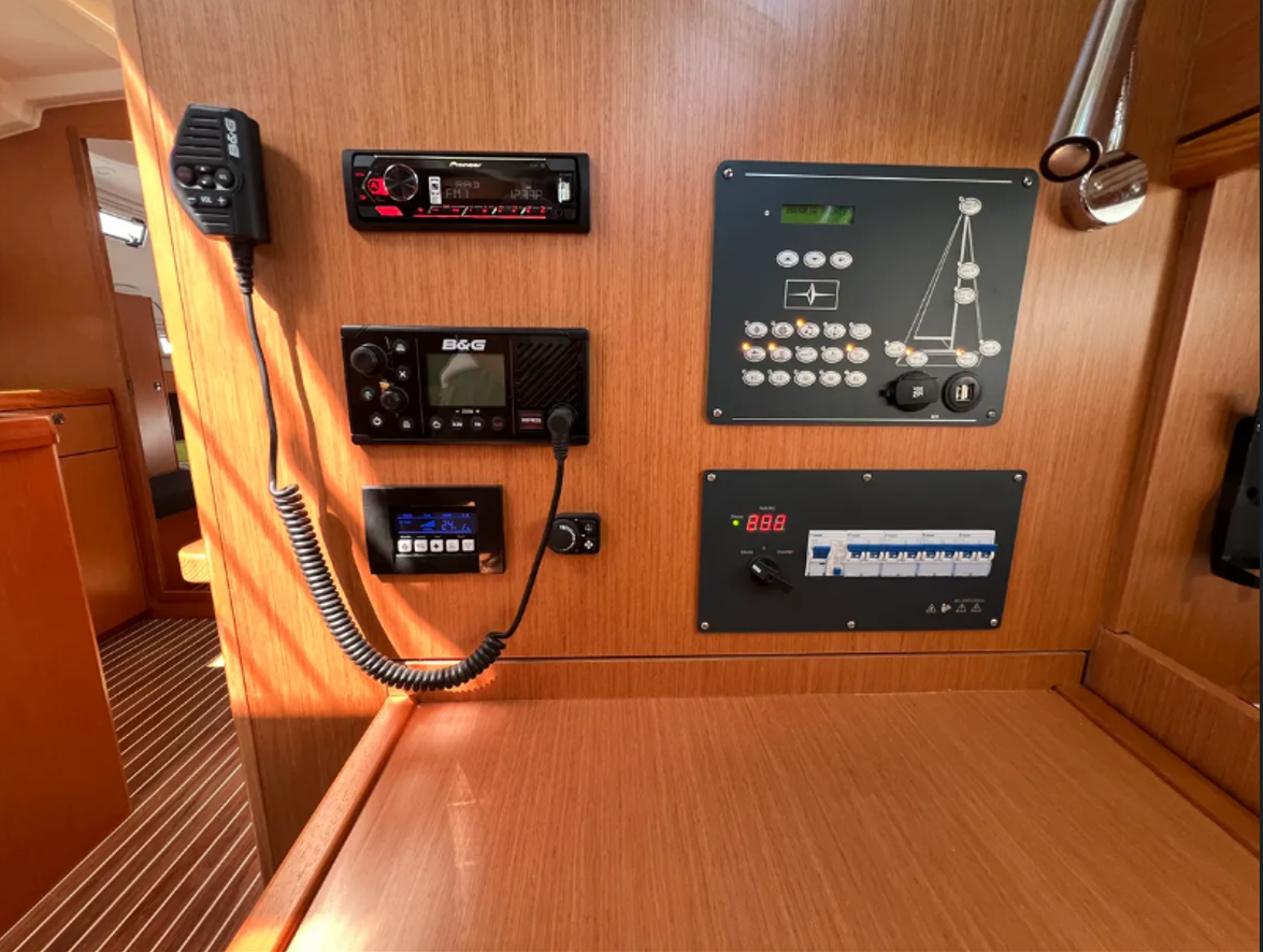 Photo #7 - Bavaria Cruiser 37 - 3 cab. (Mia) en Split - 40213