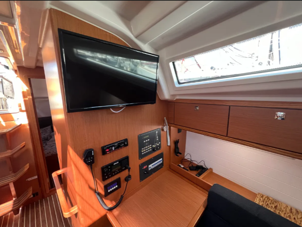 Photo #8 - Bavaria Cruiser 37 - 3 cab. (Mia) en Split - 40213