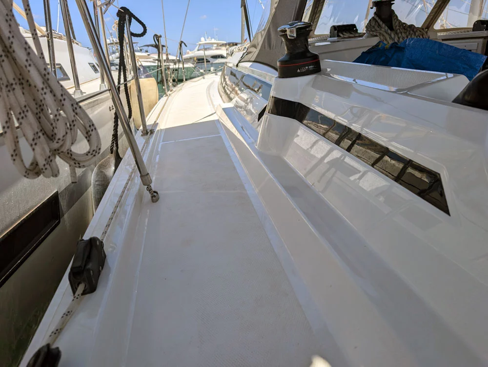 Bavaria C42 (Blue Eyes)  - 4