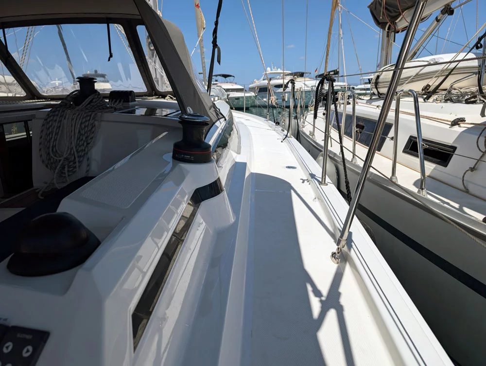 Bavaria C42 (Blue Eyes)  - 5