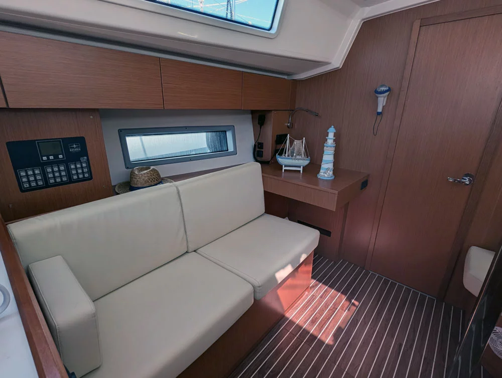 Bavaria C42 (Blue Eyes)  - 9