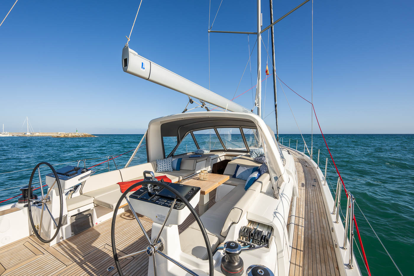 Photo #10 - Oceanis 60 - 3 + 1 cab. (Infinity) in Kastela - 40229