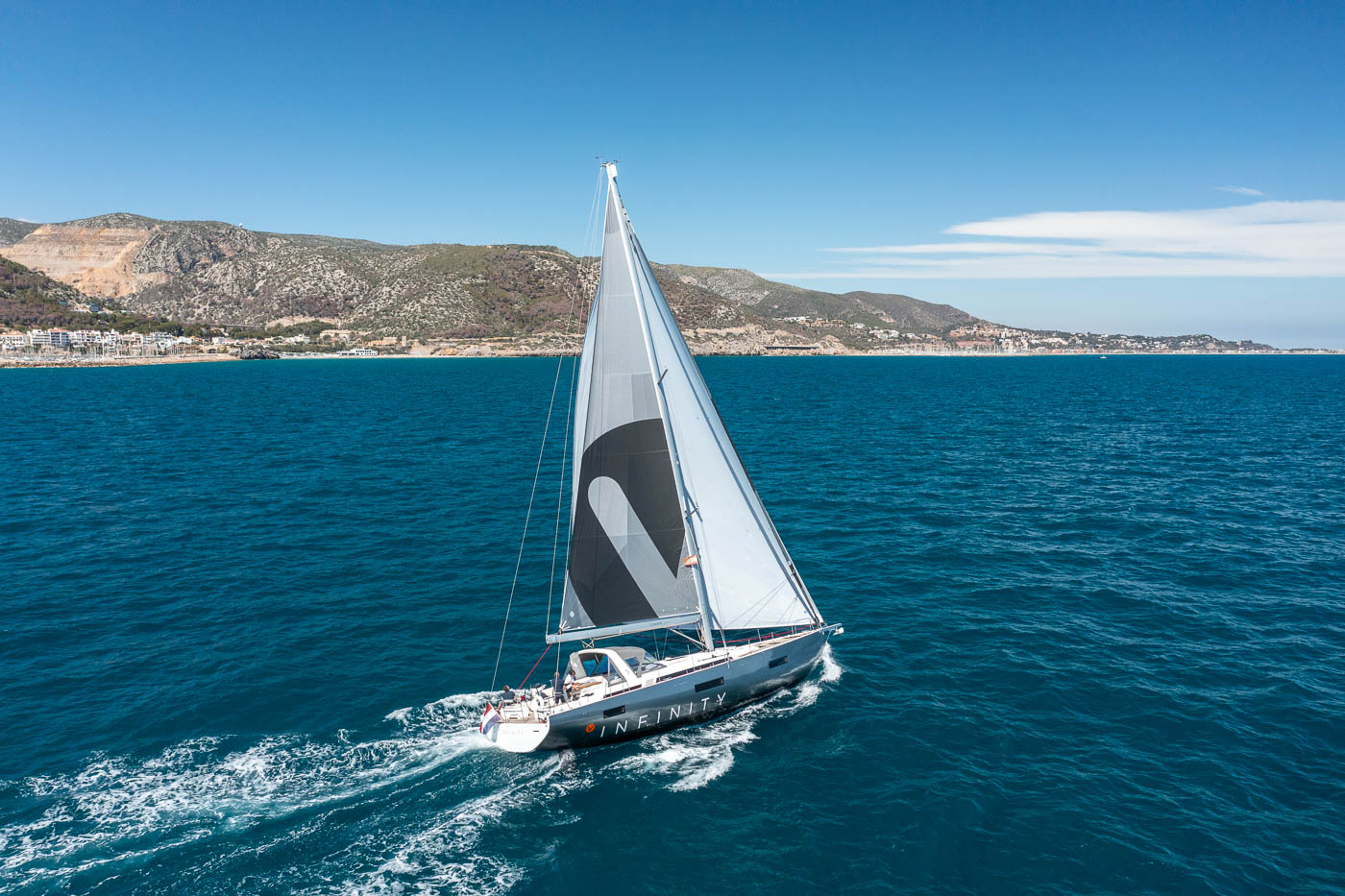 Photo #11 - Oceanis 60 - 3 + 1 cab. (Infinity) in Kastela - 40229