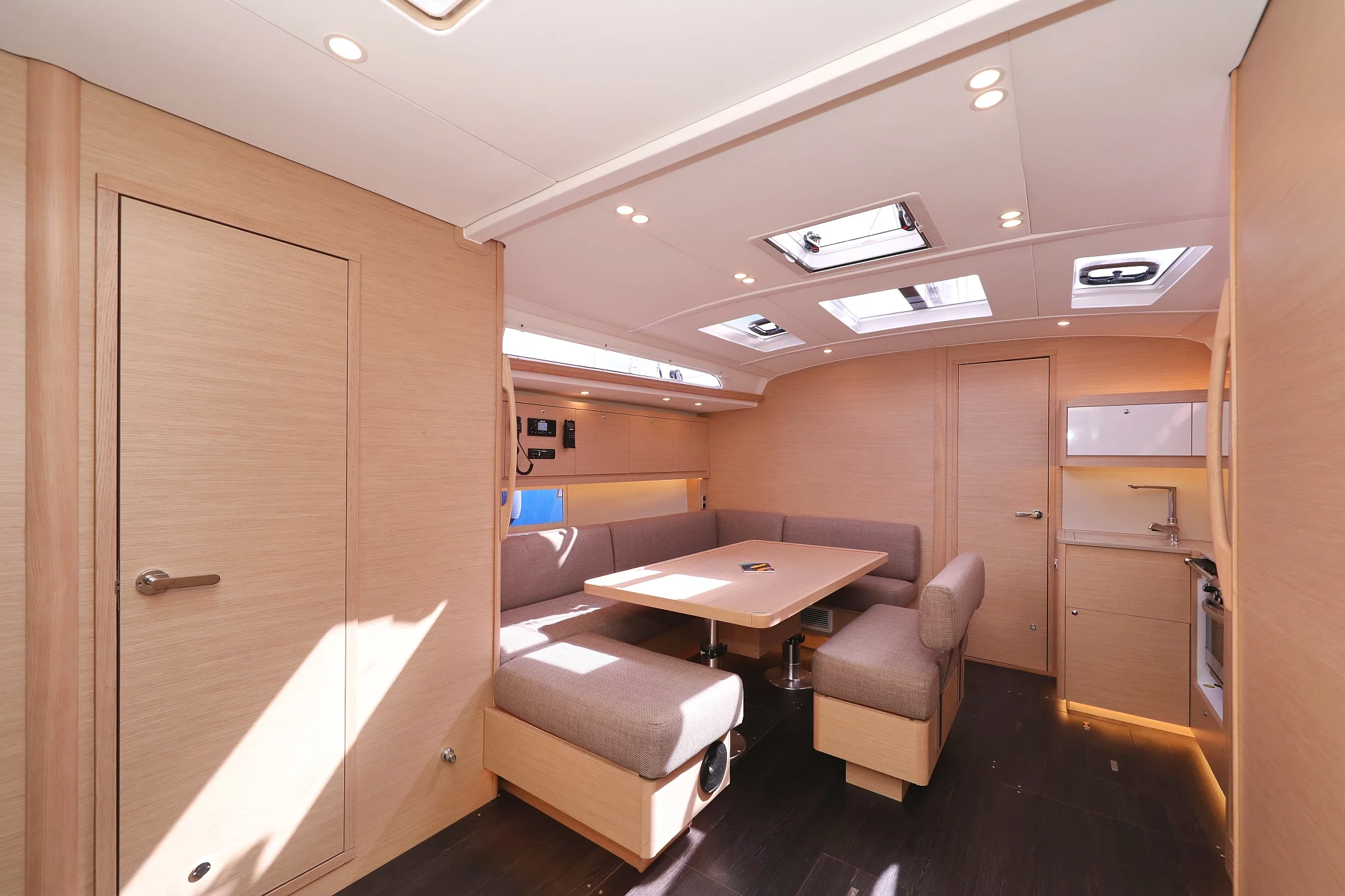 Dufour 470 - 4 cab. (Blue moon)  - 25
