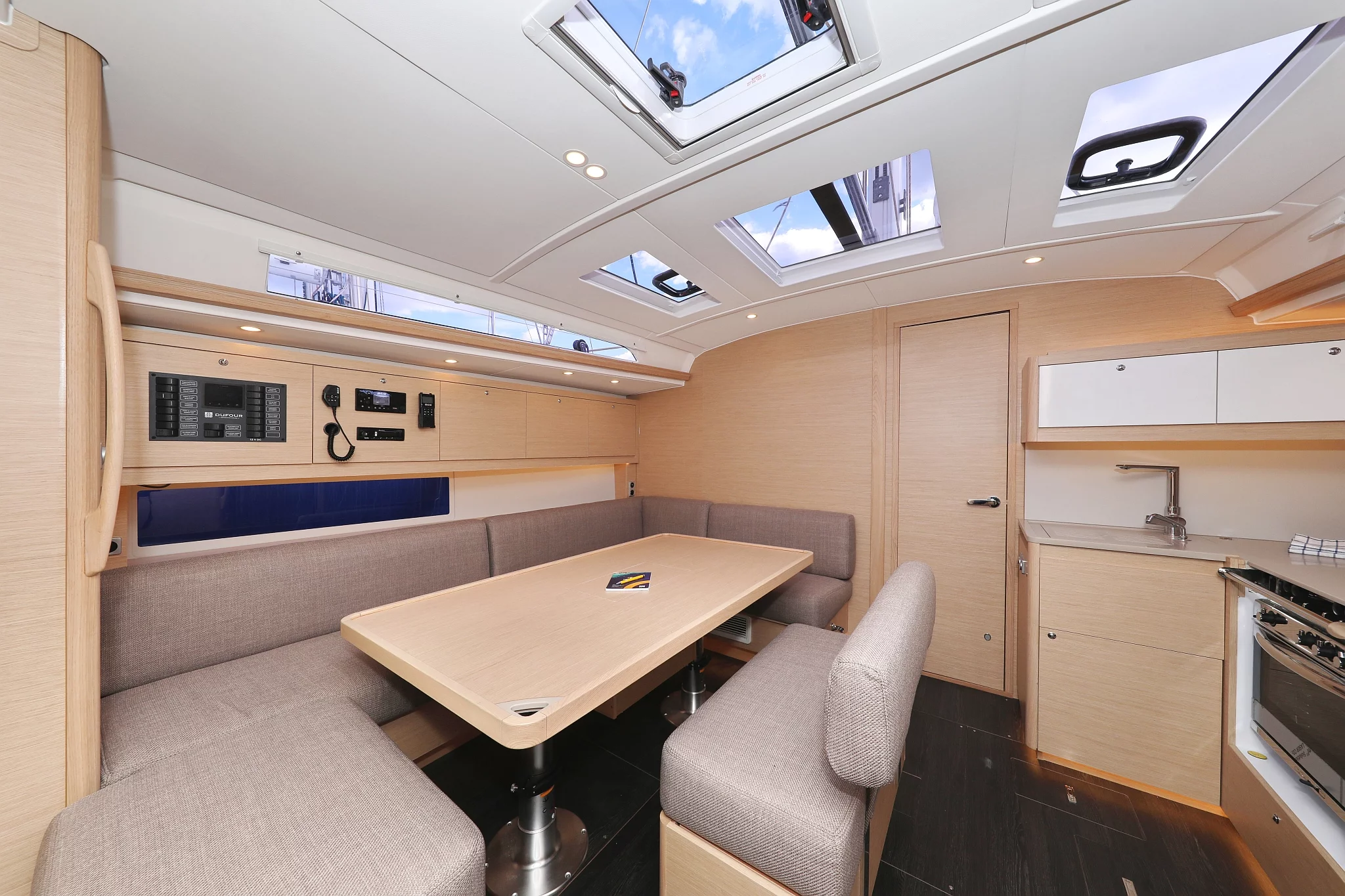 Dufour 470 - 4 cab. (Blue moon)  - 26