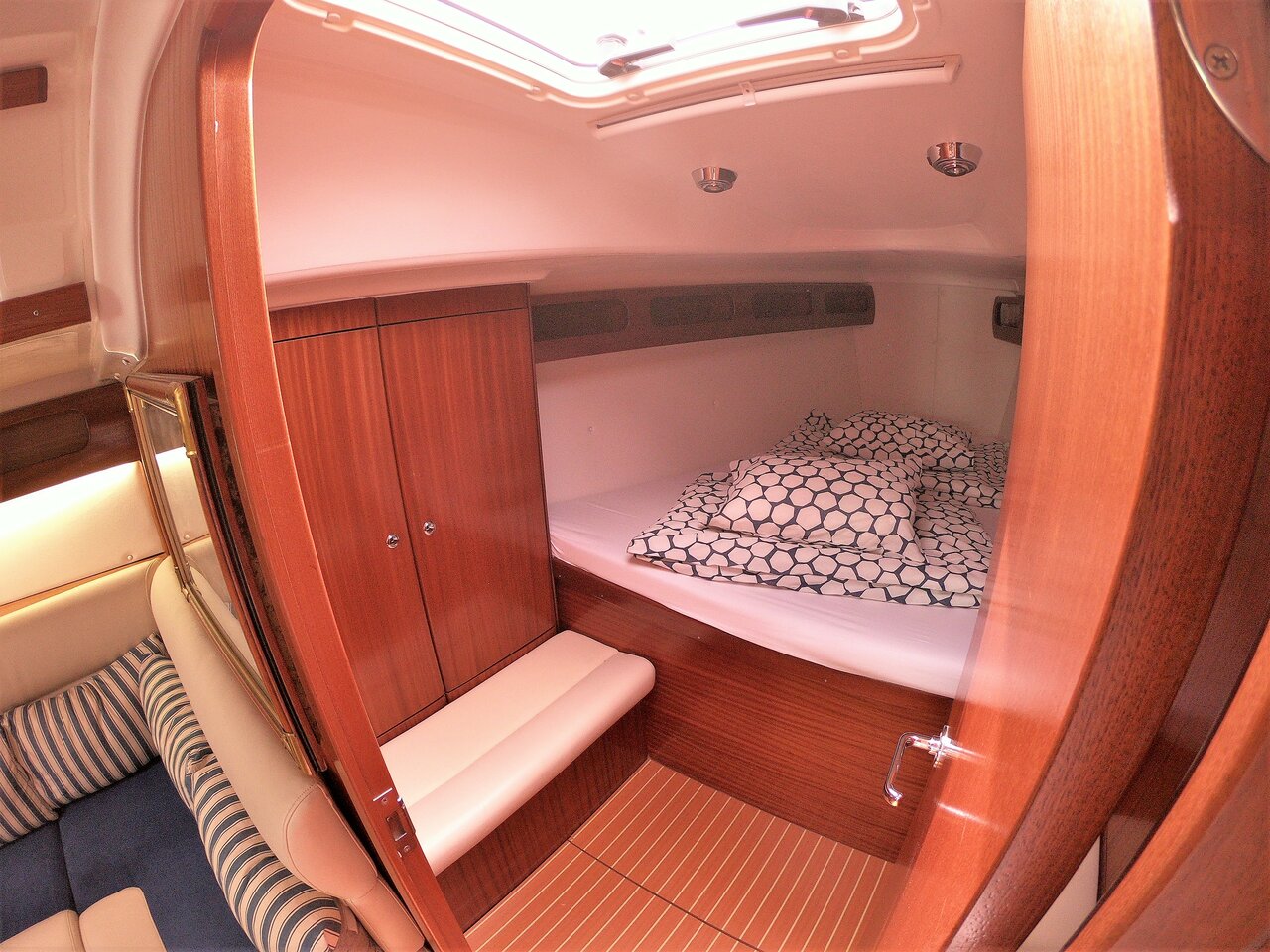 Photo #9 - Bavaria 38 Match - 2 cab. (Gipsy) in Primosten - 40322
