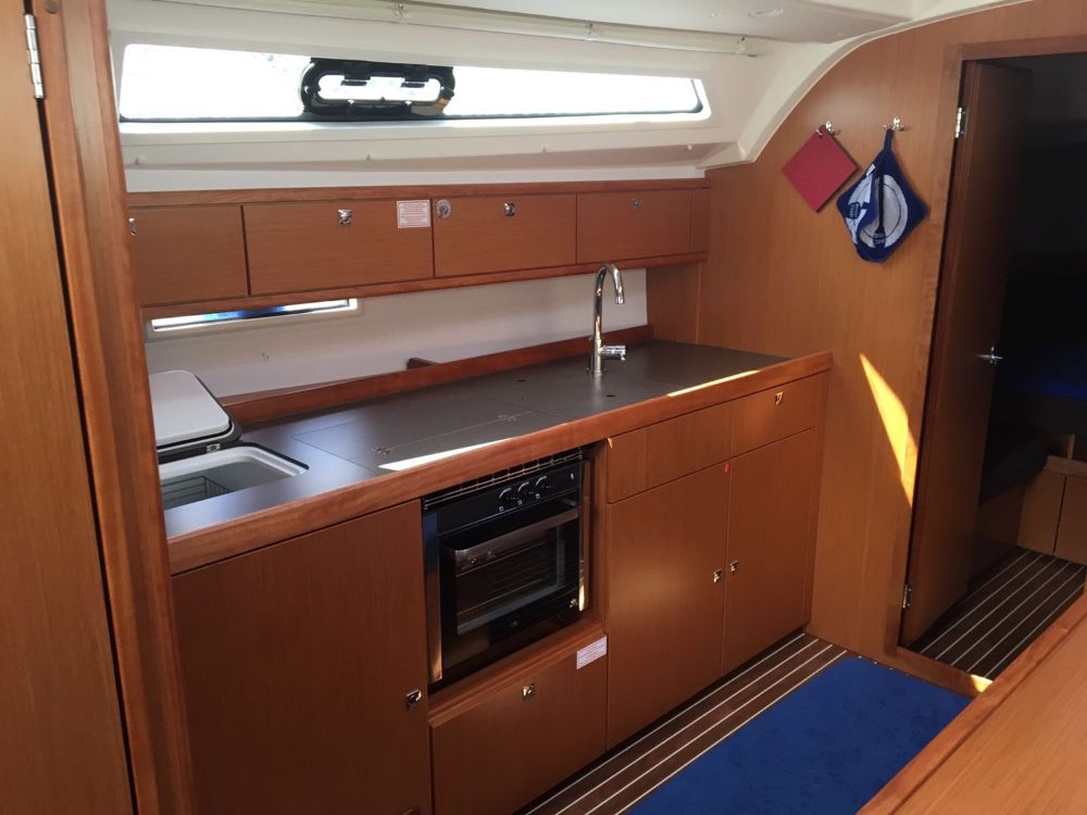 Photo #5 - Bavaria Cruiser 41 - 3 cab. (Laguna) en Vrsar - 40349