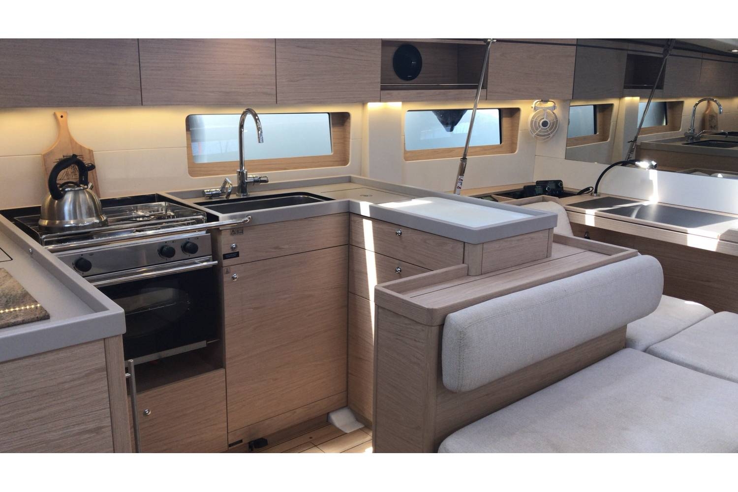 Photo #5 - Oceanis 51.1 (KOS 51.3) in Atene - 40355