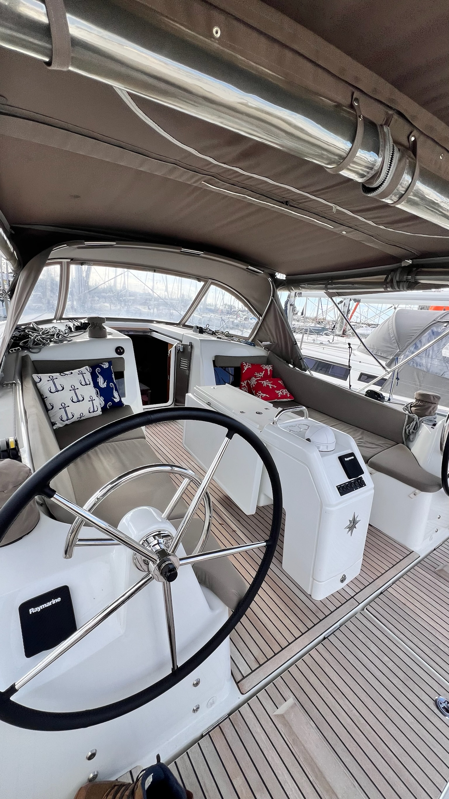 Photo #7 - Sun Odyssey 410 - 3 cab. (Pelora) in Marmaris - 40392