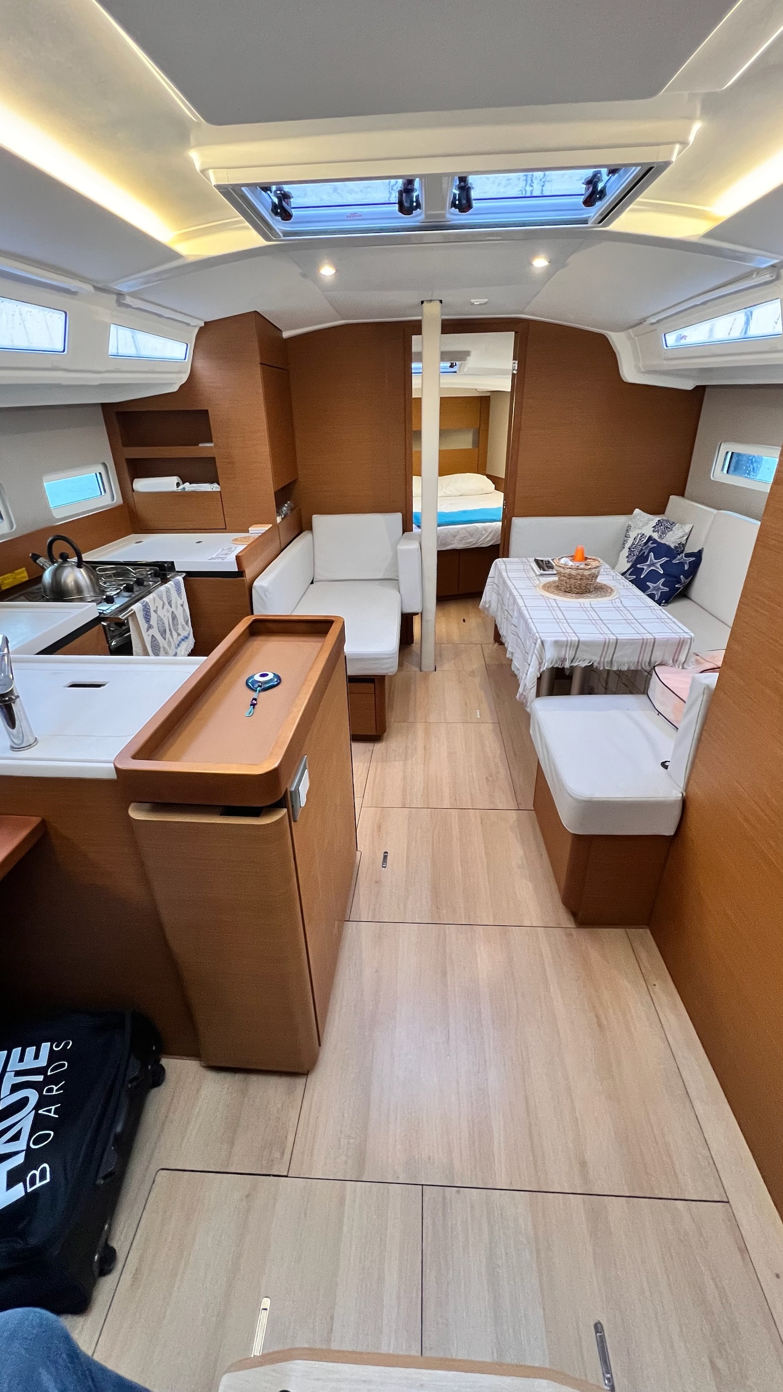 Photo #8 - Sun Odyssey 410 - 3 cab. (Pelora) in Marmaris - 40392