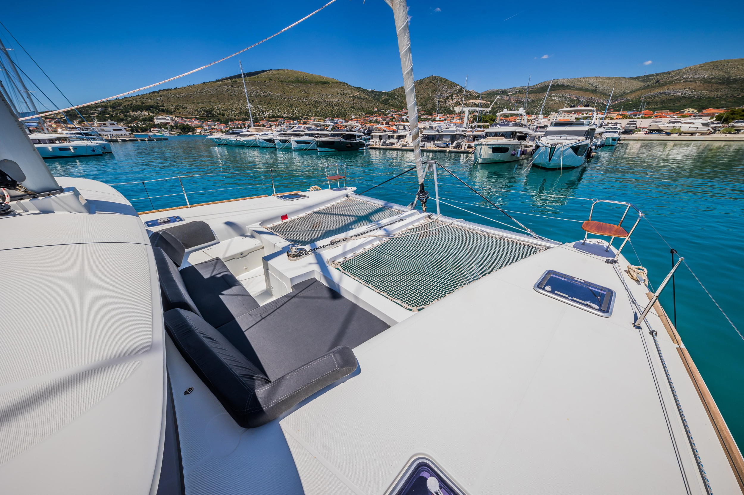 Photo #4 - Lagoon 450 F - 4 + 2 cab. (Shiva) en Trogir - 40394