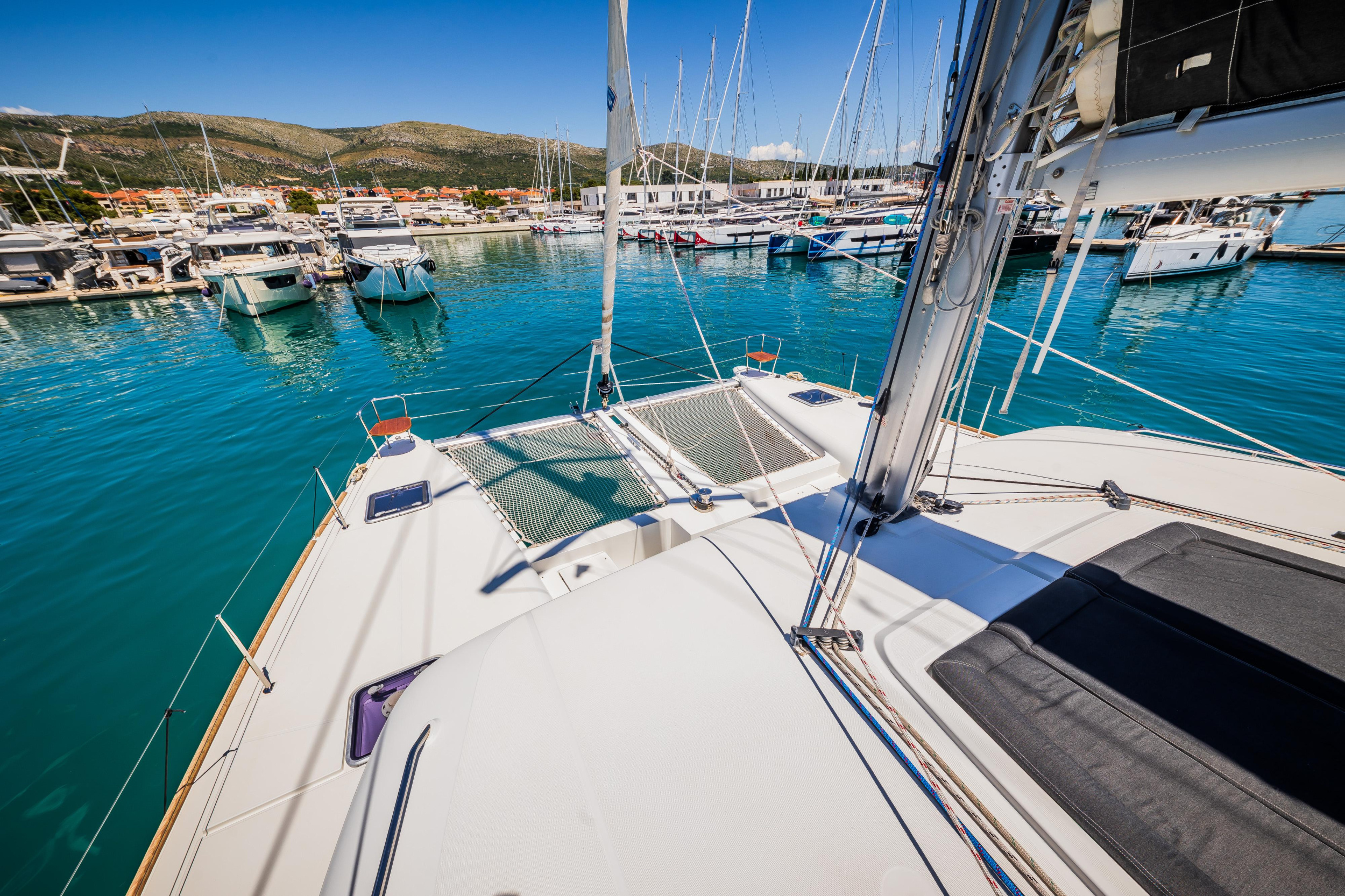 Photo #6 - Lagoon 450 F - 4 + 2 cab. (Shiva) en Trogir - 40394