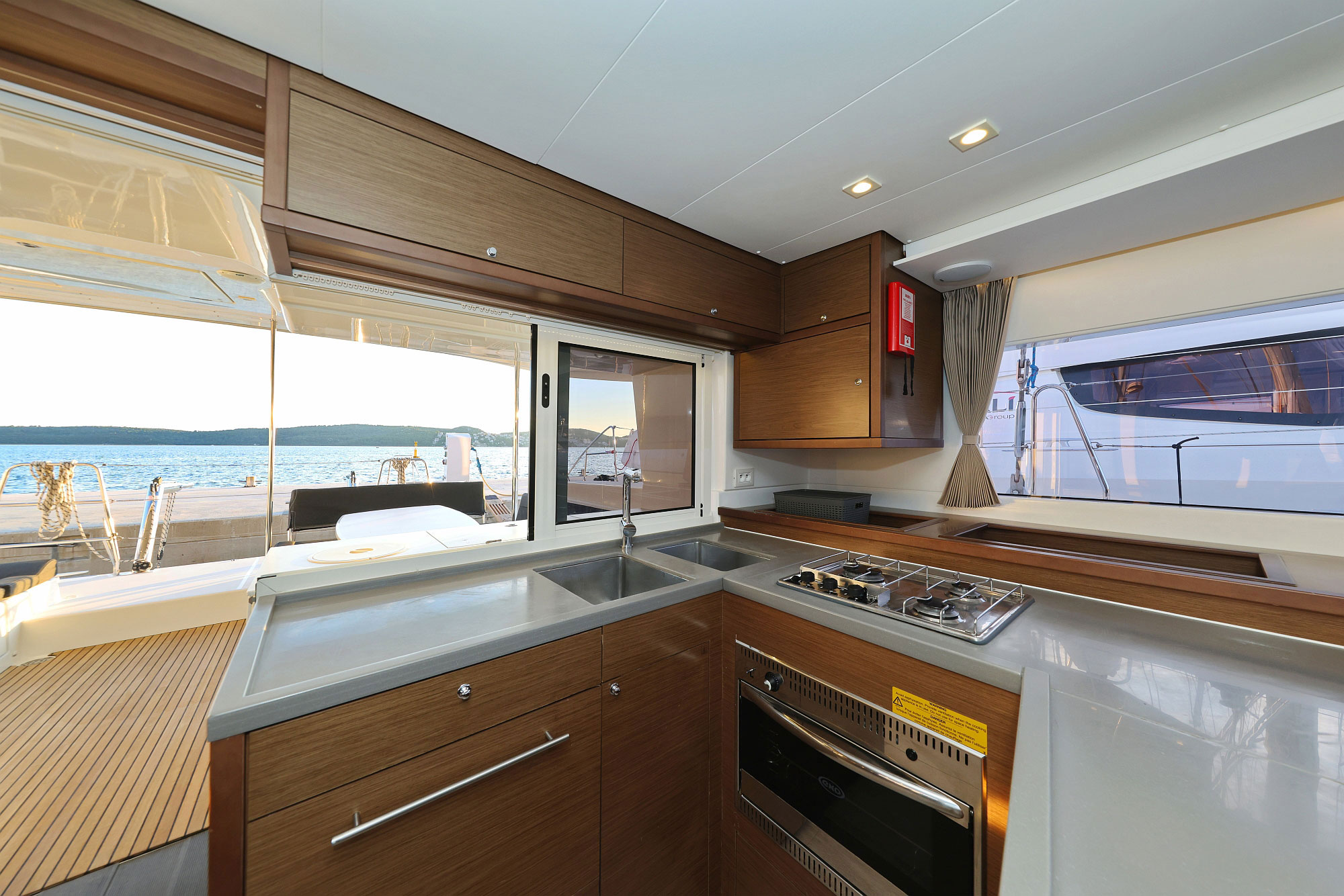 Photo #15 - Lagoon 450 F - 4 + 2 cab. (Shiva) en Trogir - 40394