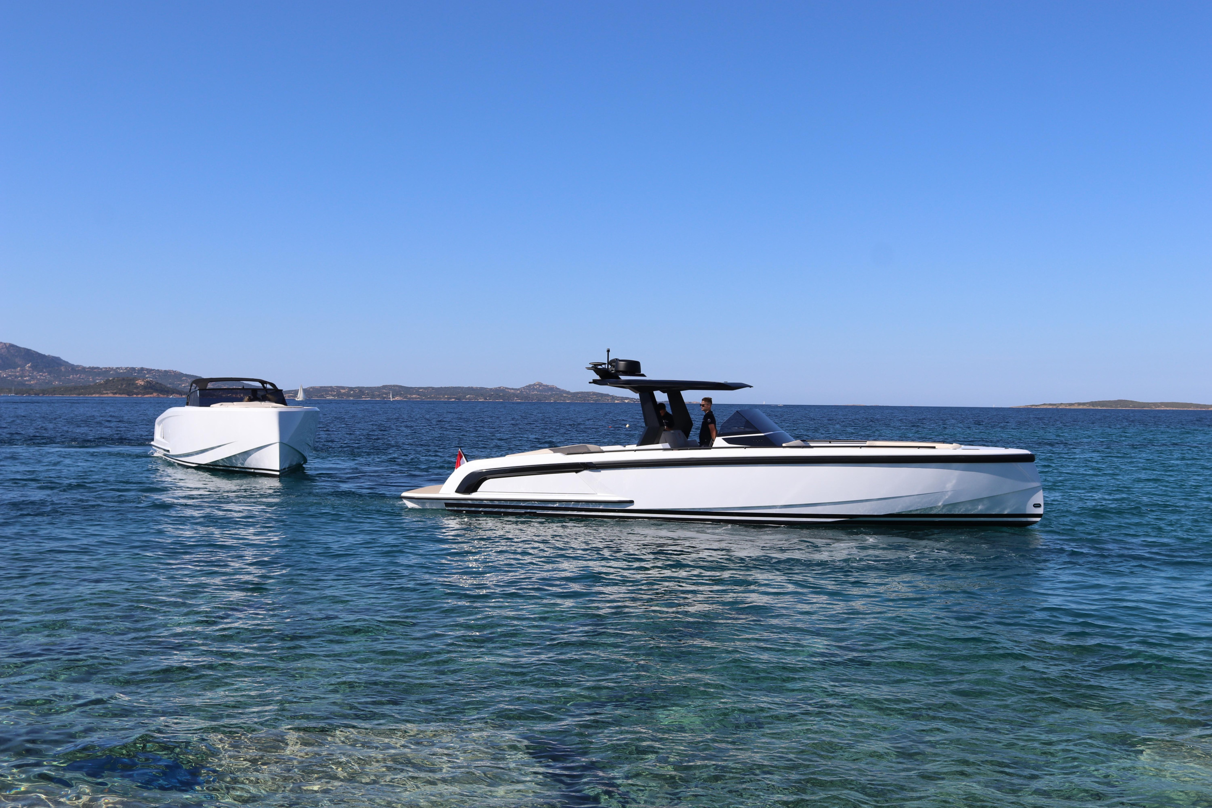 Photo #4 - Vanquish VQ40 (Goldfinger) en Golfo Aranci - 40400