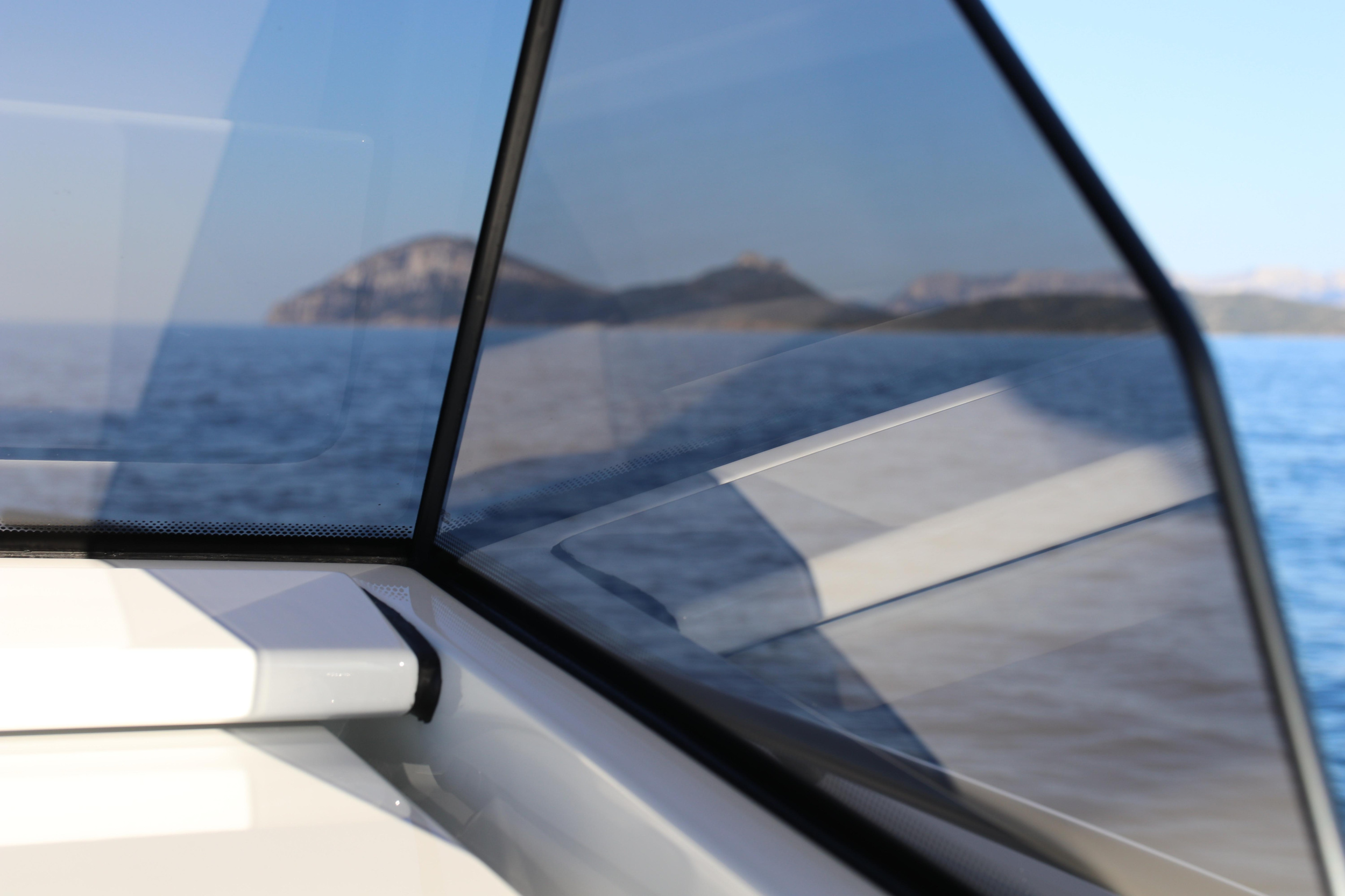 Photo #20 - Vanquish VQ40 (Goldfinger) en Golfo Aranci - 40400