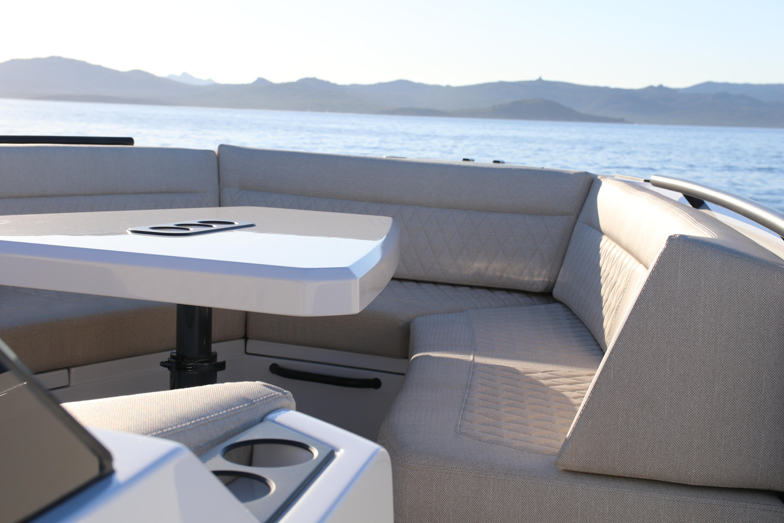 Photo #21 - Vanquish VQ40 (Goldfinger) en Golfo Aranci - 40400
