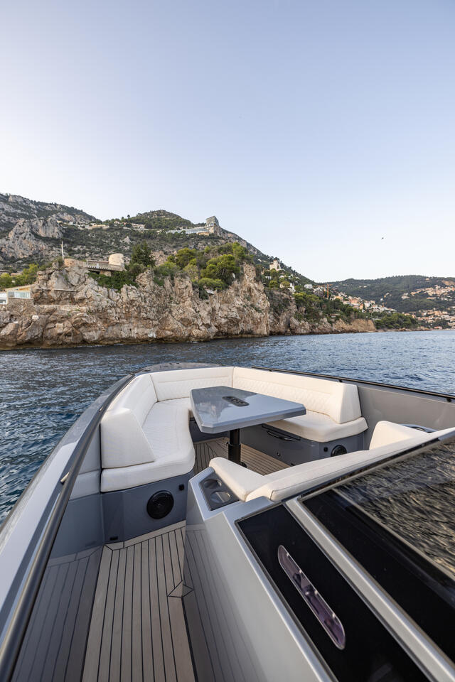 Photo #18 - Vanquish VQ40 (Goldfinger) en Golfo Aranci - 40400