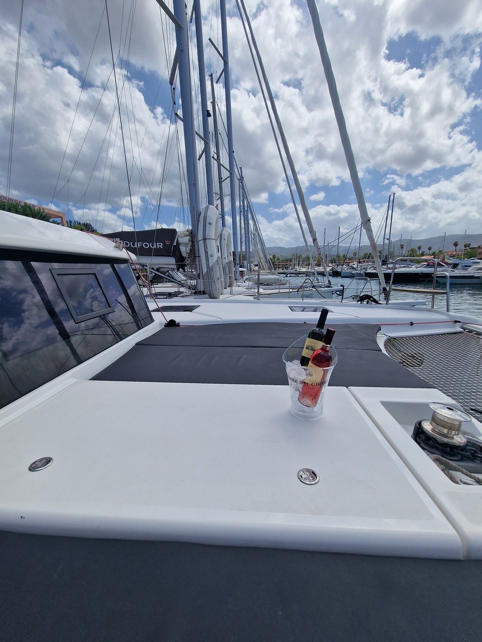 Photo #4 - Dufour 48 Catamaran - 5 + 1 cab. (Salazar) in Palermo - 40434