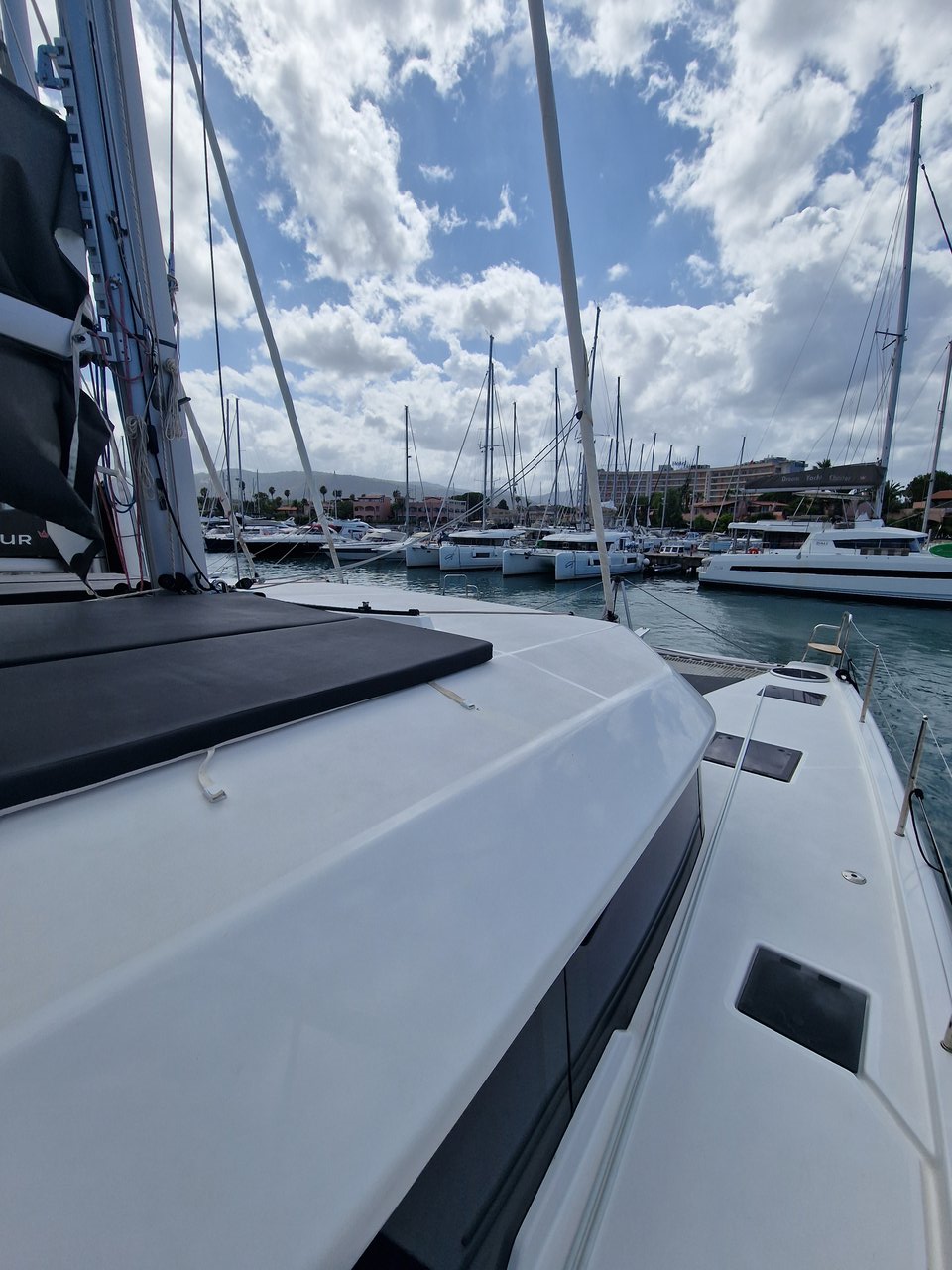 Photo #5 - Dufour 48 Catamaran - 5 + 1 cab. (Salazar) in Palermo - 40434
