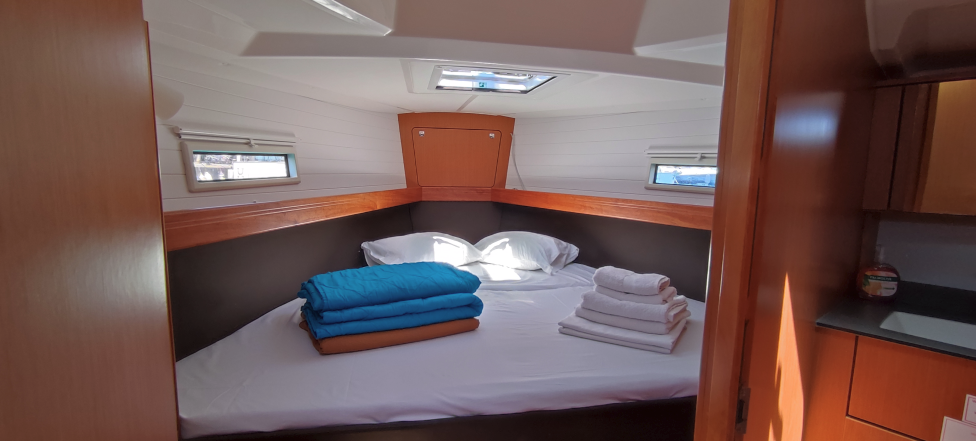 Photo #6 - Bavaria Cruiser 41 - 3 cab. (Sake) in Volos - 40435