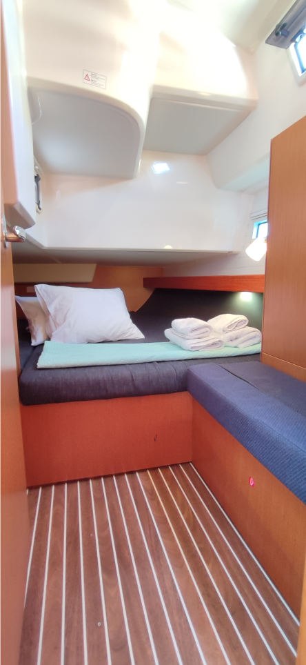 Photo #8 - Bavaria Cruiser 41 - 3 cab. (Sake) in Volos - 40435