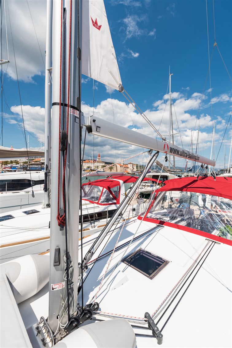 Photo #11 - Oceanis 45 - 4 cab. (Mobula One) en Split - 40473