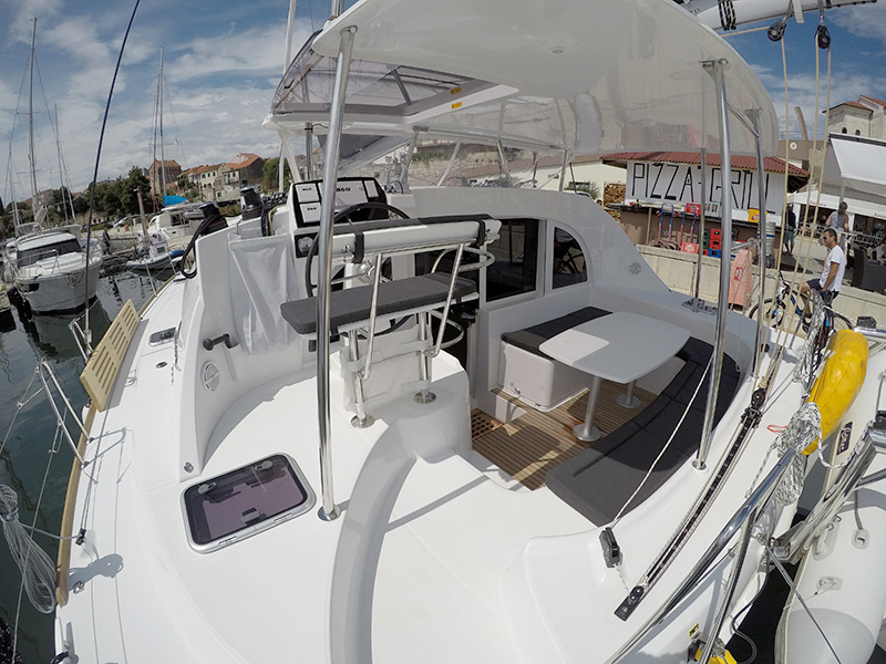 Photo #22 - Lagoon 380 - 4 + 2 cab. (Maya) in Sibenik - 40489