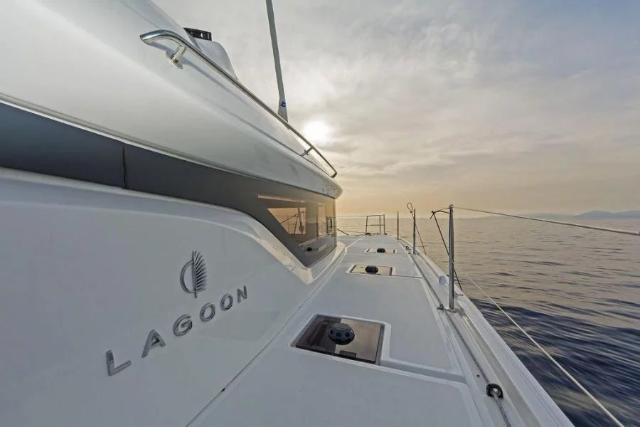 Lagoon 50 (Happy Feet (ONLY SKIPPERED))  - 8