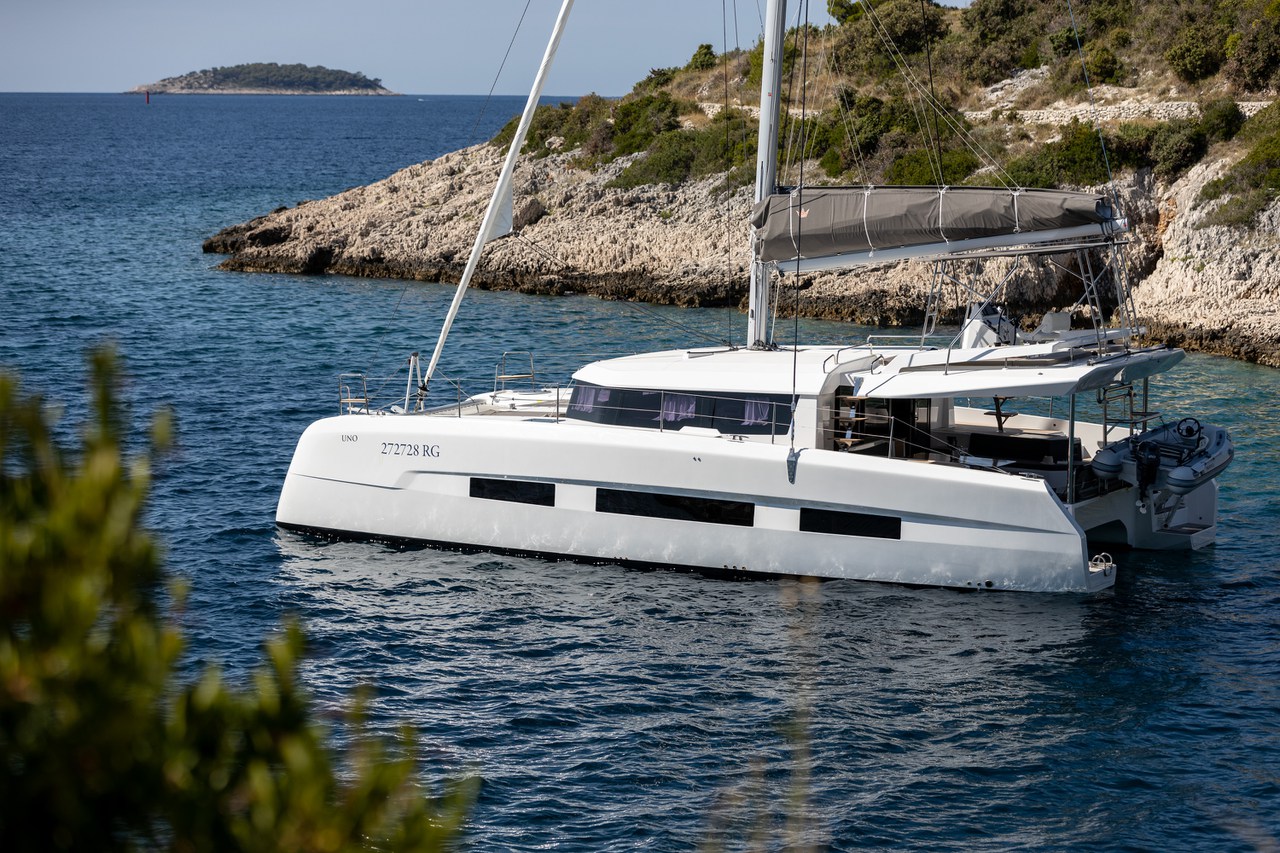 Photo #11 - Dufour 48 Catamaran - 5 + 1 cab. (Clo) in Primosten - 40510
