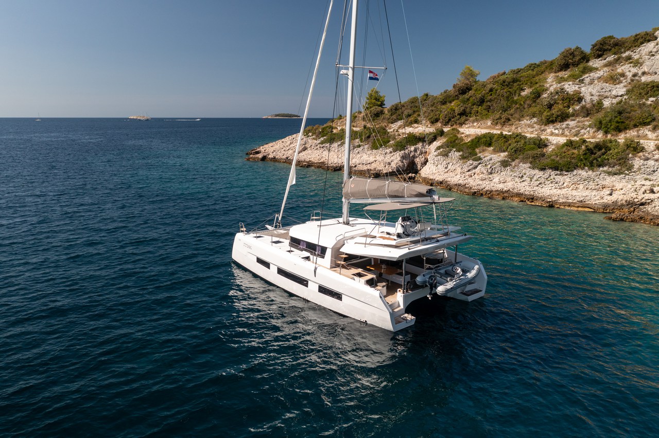 Photo #5 - Dufour 48 Catamaran - 5 + 1 cab. (Uma) in Primosten - 40511