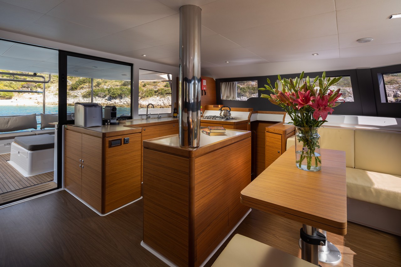 Photo #17 - Dufour 48 Catamaran - 5 + 1 cab. (Uma) in Primosten - 40511