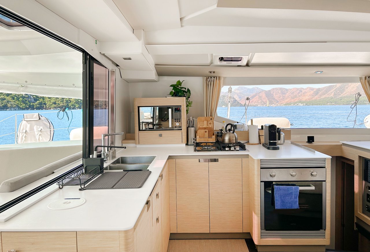 Photo #17 - Fountaine Pajot Tanna 47 - 5 + 1 cab. (Angara) in Marmaris - 40514