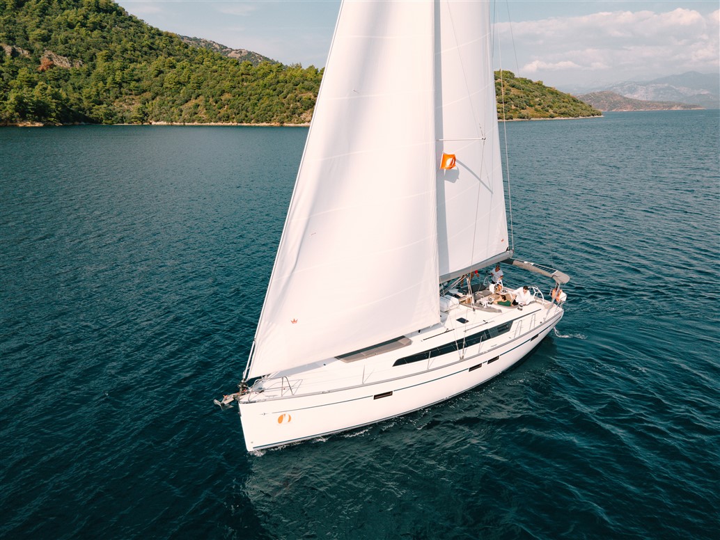 Photo #5 - Bavaria Cruiser 46 - 4 cab. (Nautilus One) in Fethiye - 40568