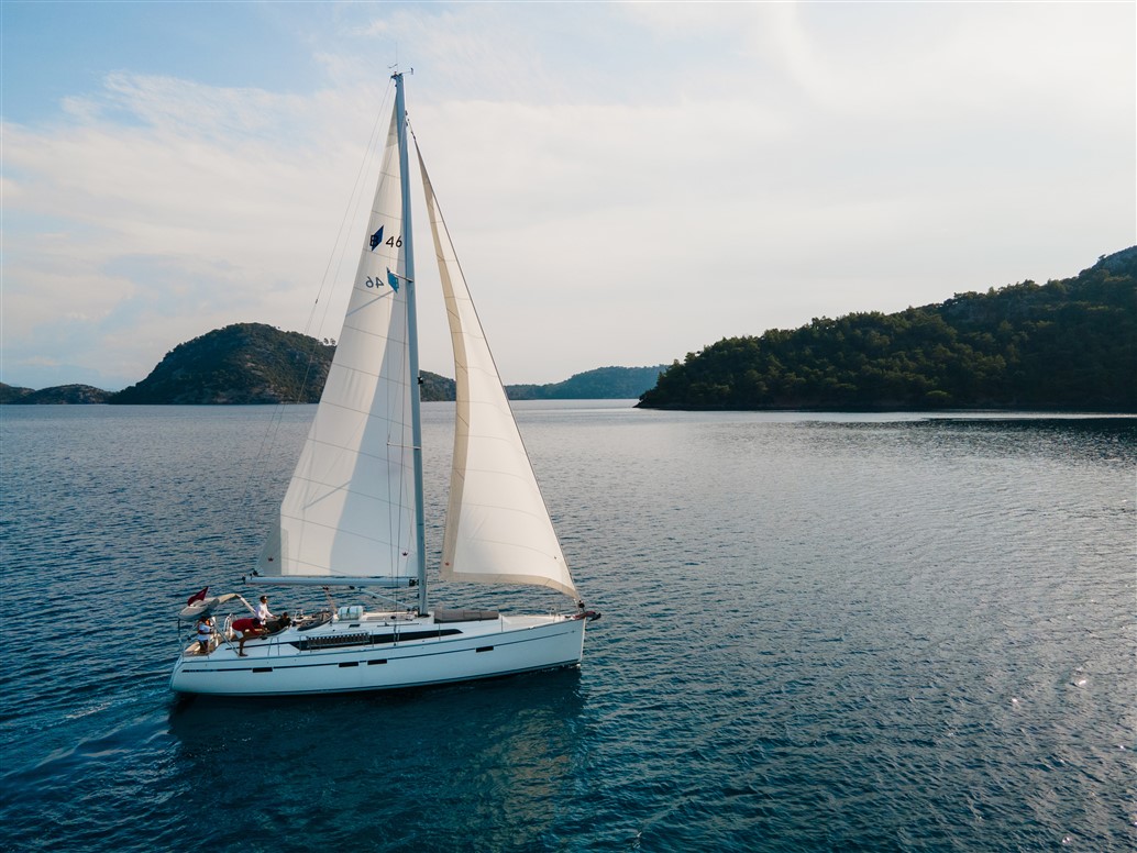Photo #6 - Bavaria Cruiser 46 - 4 cab. (Nautilus One) in Fethiye - 40568