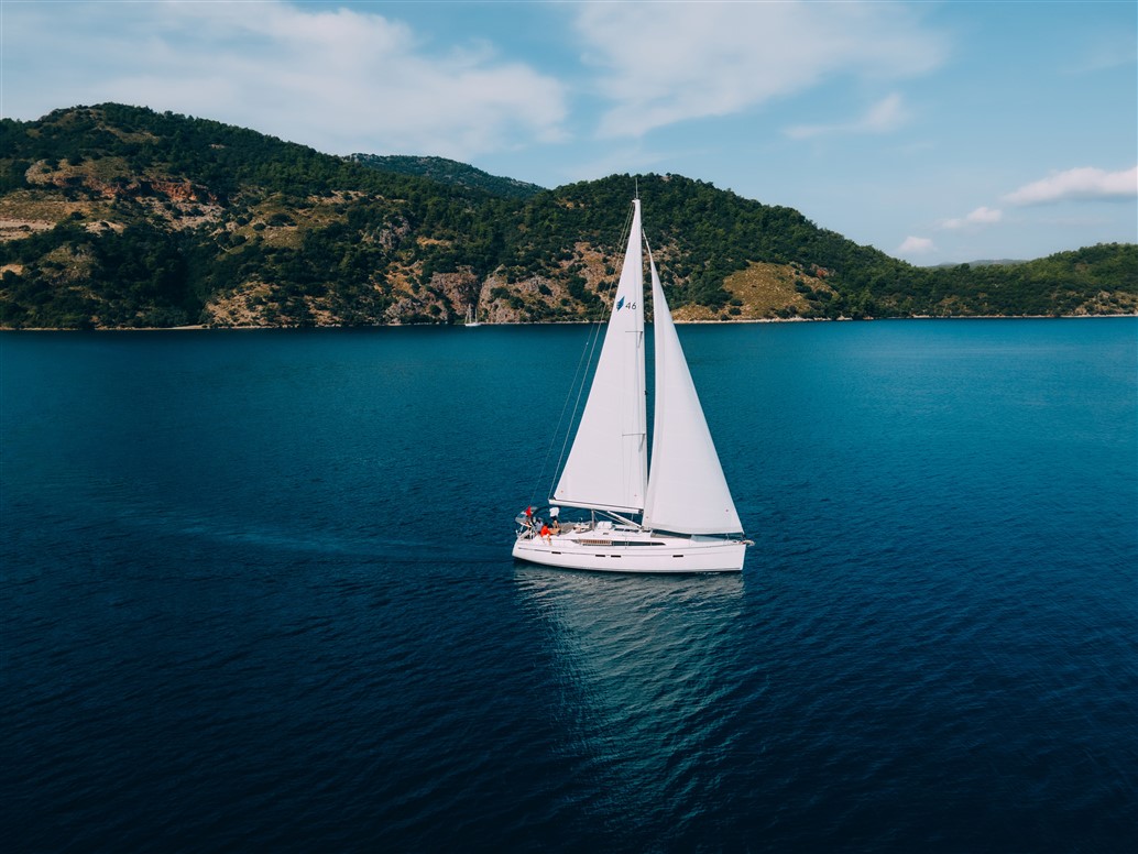 Photo #9 - Bavaria Cruiser 46 - 4 cab. (Nautilus One) in Fethiye - 40568