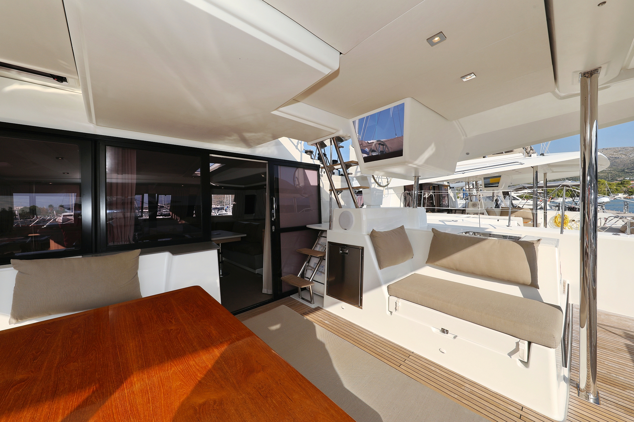 Photo #7 - Fountaine Pajot Saba 50 - 6 + 1 cab. (Poco Loco) en Trogir - 40579