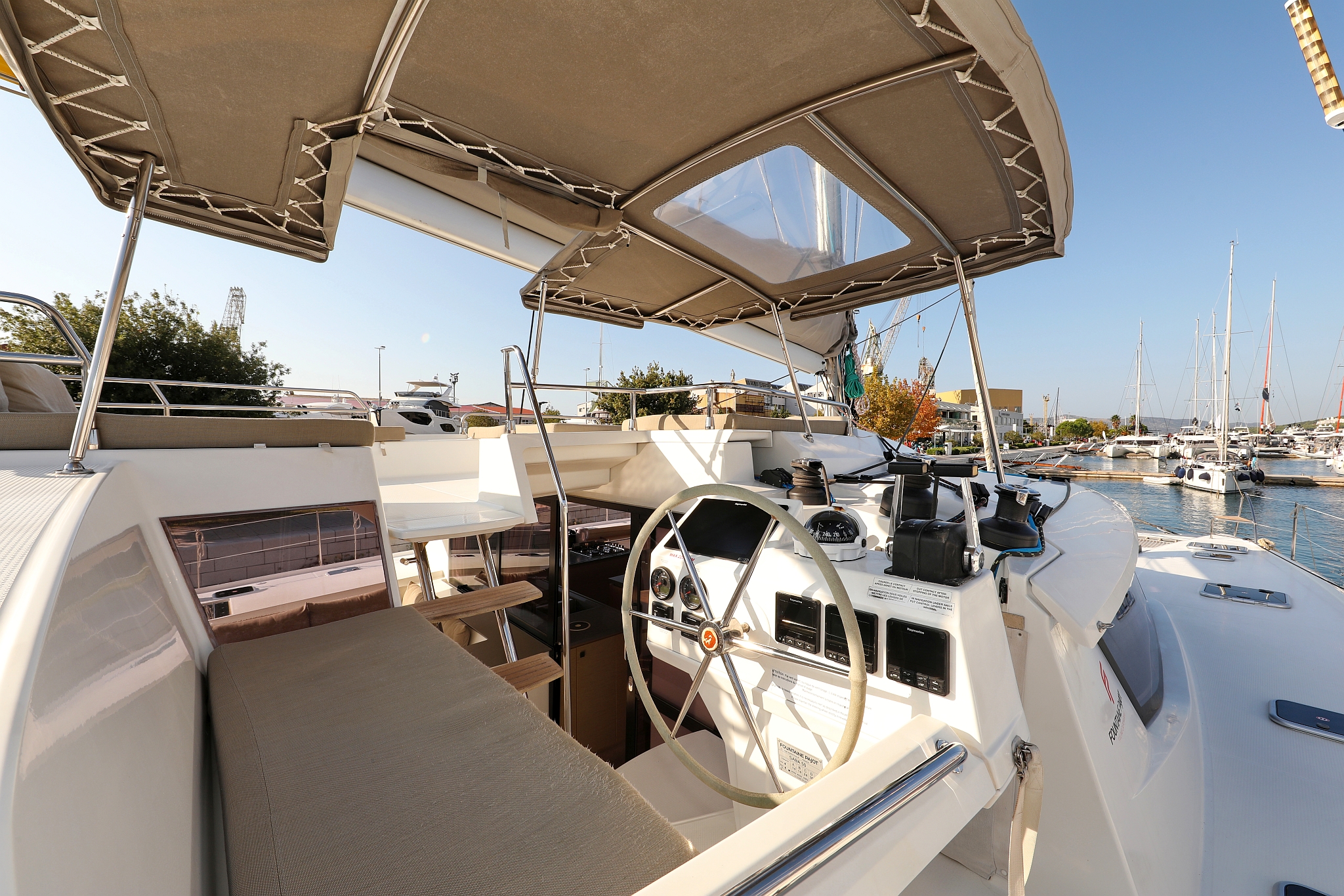 Photo #8 - Fountaine Pajot Saba 50 - 6 + 1 cab. (Poco Loco) en Trogir - 40579