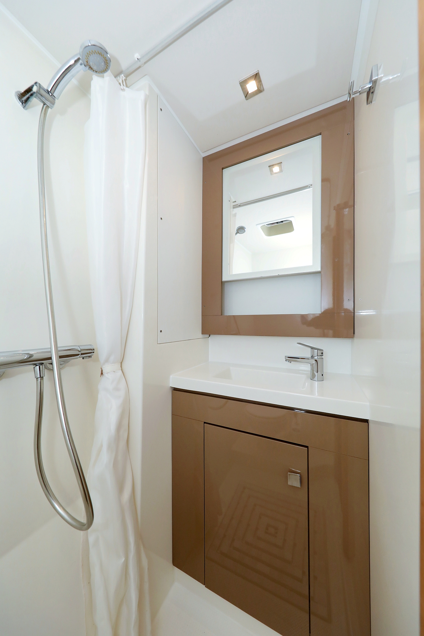 Photo #34 - Fountaine Pajot Saba 50 - 6 + 1 cab. (Poco Loco) en Trogir - 40579