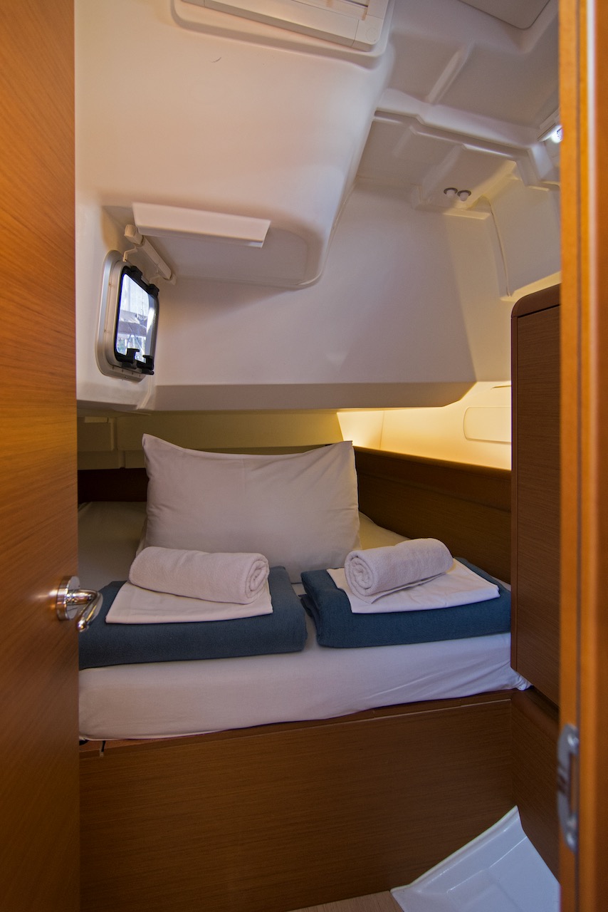 Photo #9 - Sun Odyssey 419 - 3 cab. (Dorado) in Split - 40584