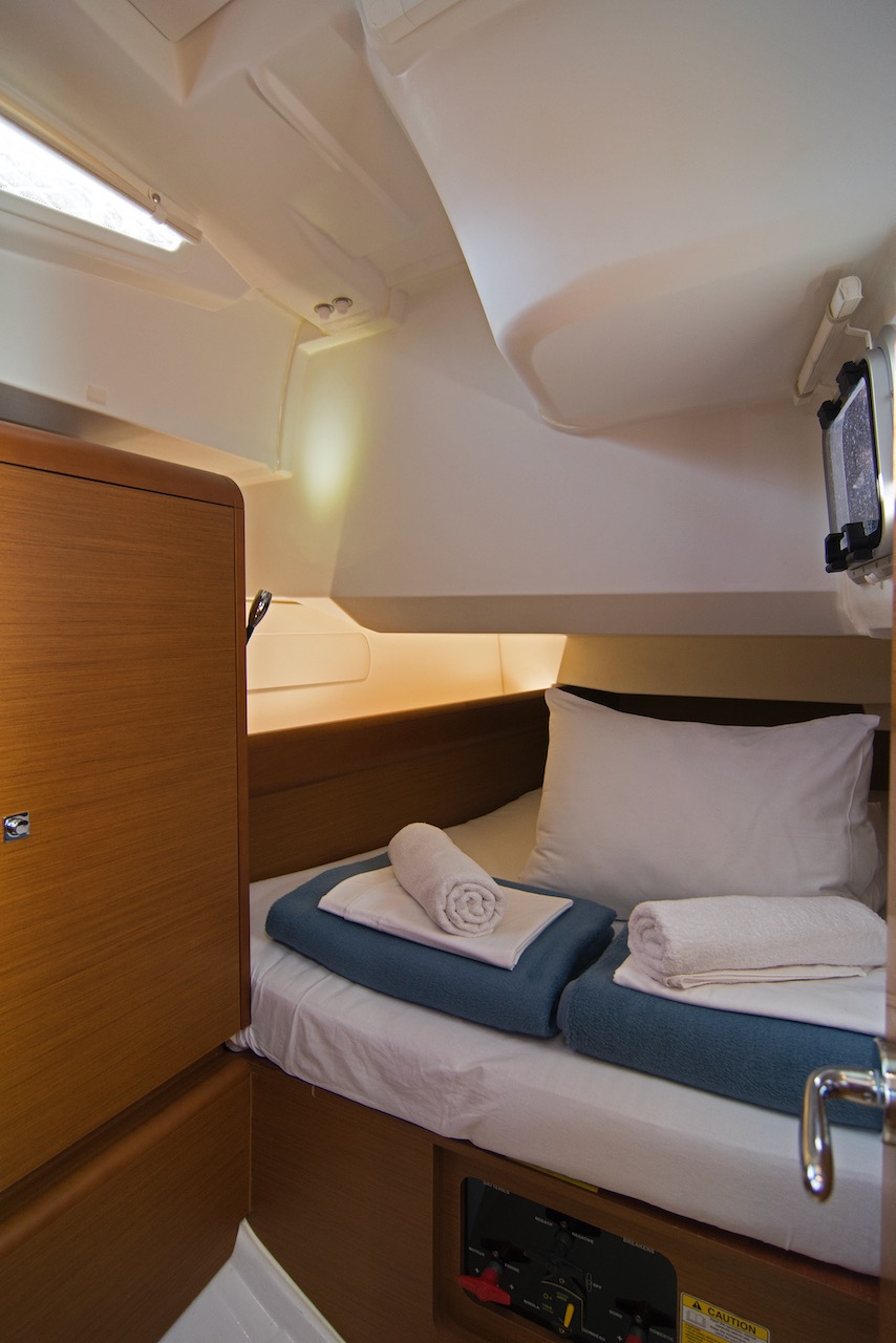 Photo #10 - Sun Odyssey 419 - 3 cab. (Dorado) in Split - 40584