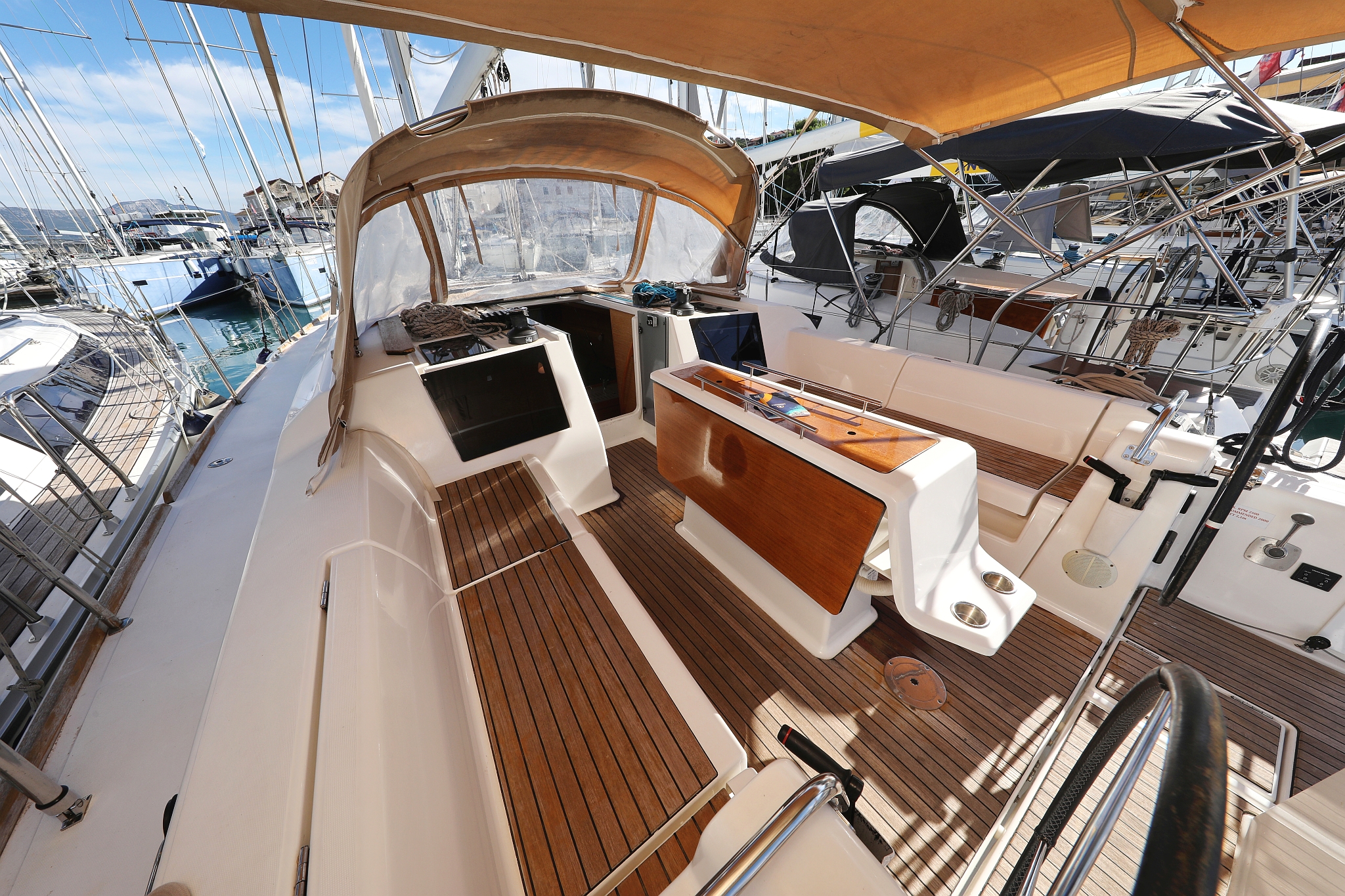 Photo #5 - Dufour 412 GL (Adrio) in Trogir - 40589