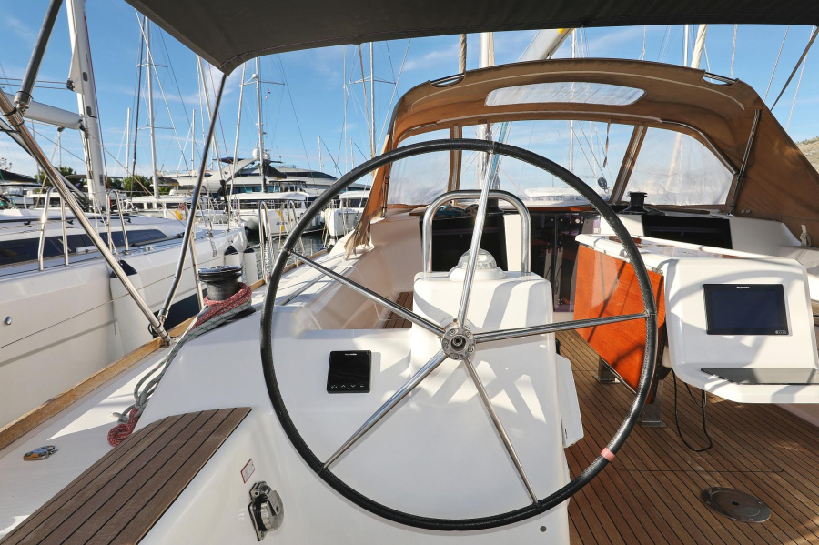 Photo #7 - Dufour 460 GL (Whatever) in Trogir - 40590