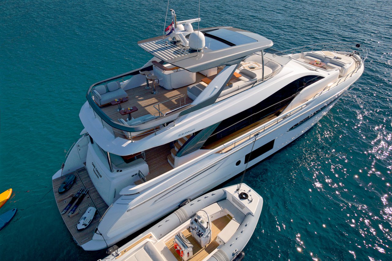 Photo #8 - Azimut 78 Fly - 4 + 1 cab. (OMR Group) en Podstrana - 40611