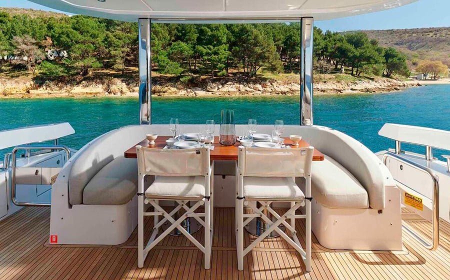 Photo #15 - Azimut 78 Fly - 4 + 1 cab. (OMR Group) en Podstrana - 40611