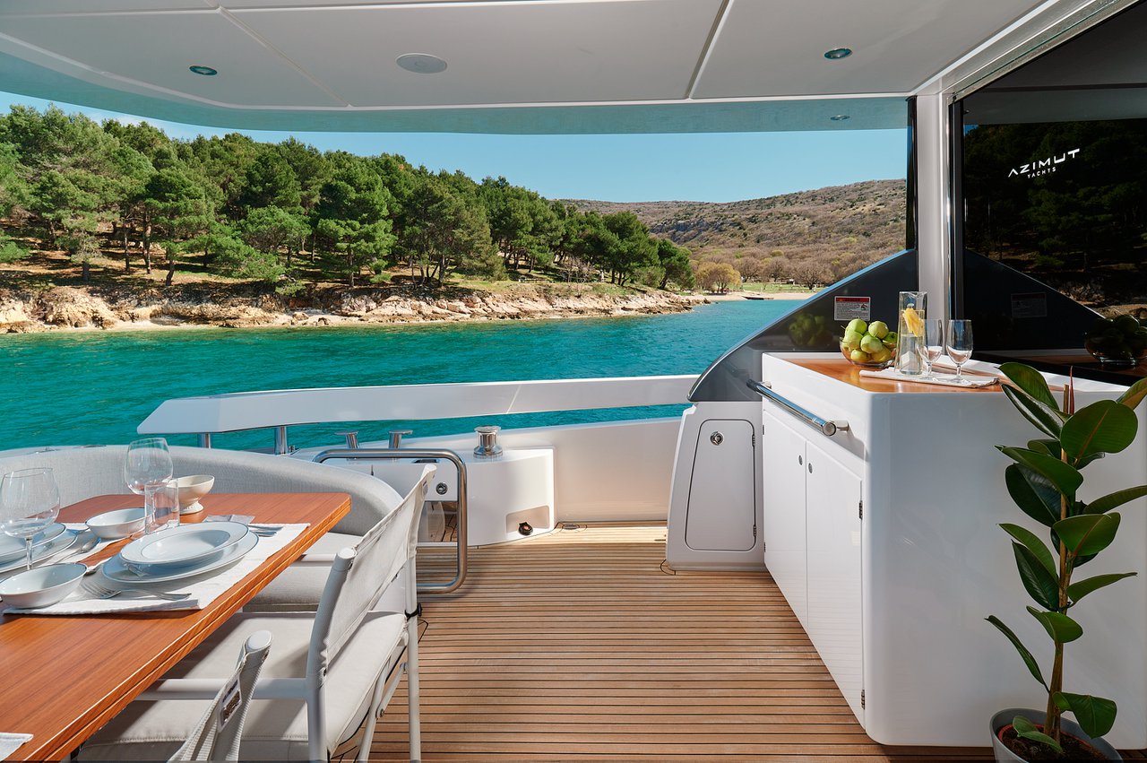 Photo #18 - Azimut 78 Fly - 4 + 1 cab. (OMR Group) en Podstrana - 40611