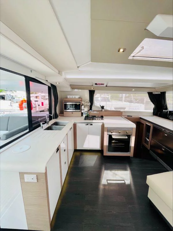 Fountaine Pajot Tanna 47 - 5 cab. (Mariella)  - 5