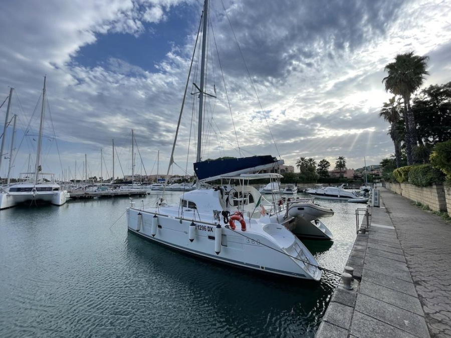 Photo #5 - Lagoon 380 S2 - 4 cab. (Dattilo) in Capo d'Orlando - 40646